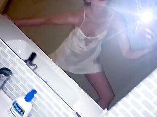 Dove Cameron